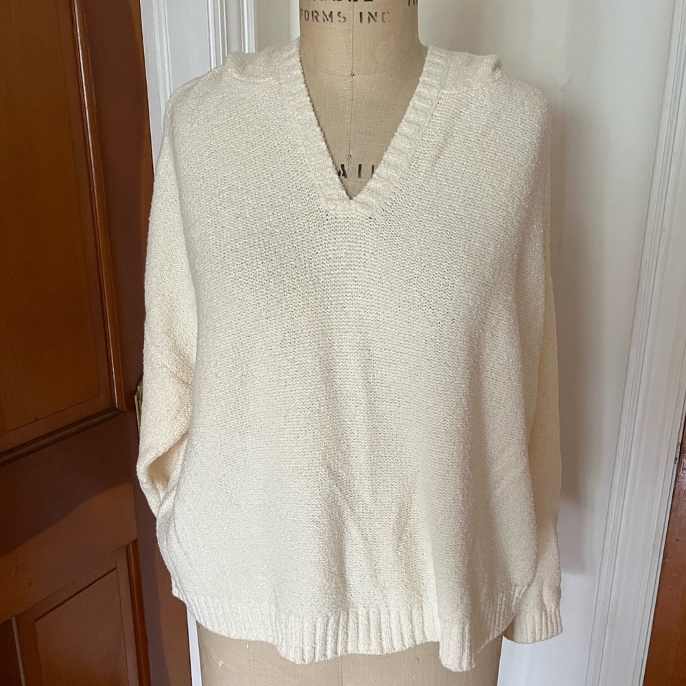 NWT LOFT Hooded Sweater in Size XL